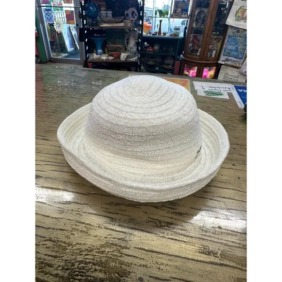 Vintage  Betmar New York Flip Wide Brim Hat White - Picture 2 of 3